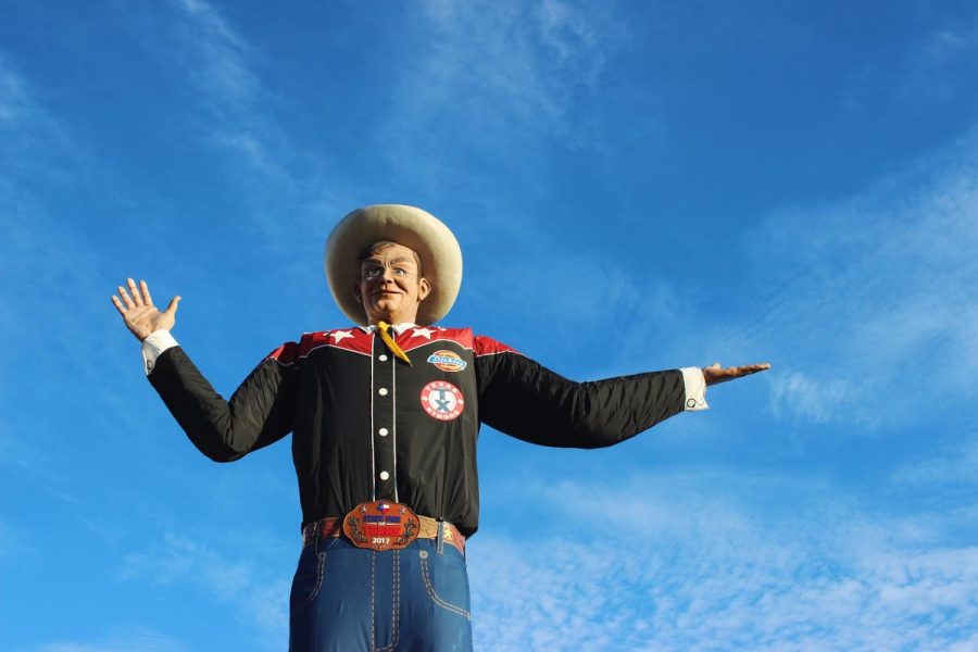 A Texan Welcome: Big Tex Welcomes Visitors to the State Fair. The iconic cowboy waves an automated hand as he says “Howdy Folks! Welcome to the State Fair of Texas.”