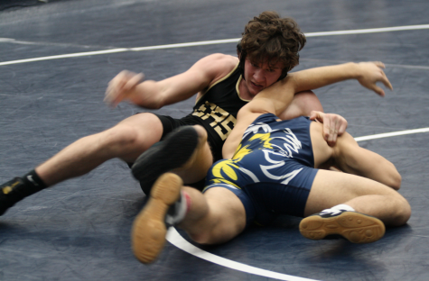 Wrestling Clubs Open for Middle Schoolers