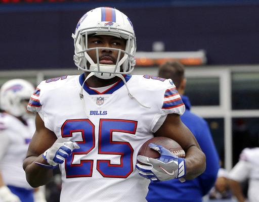 Running back LeSean McCoy (25) warms up prior to preseason game against the Cincinnati Bengals on Sept. 26.

