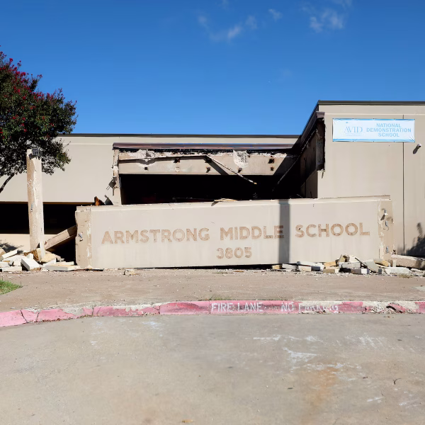 Photo of Armstrong Middle School from Dallas Morning News.